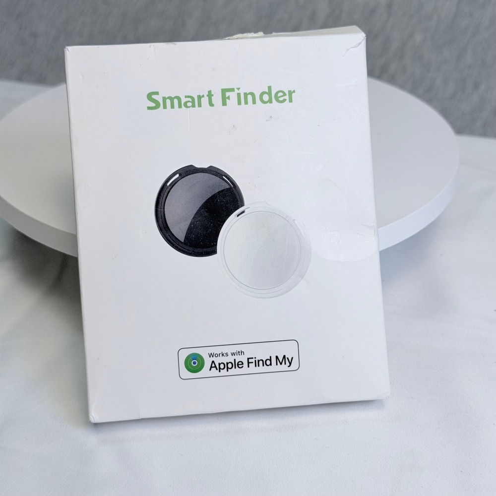 Smart Finder 4 Pack Portable Locator Device Works with Apple Find My Black White